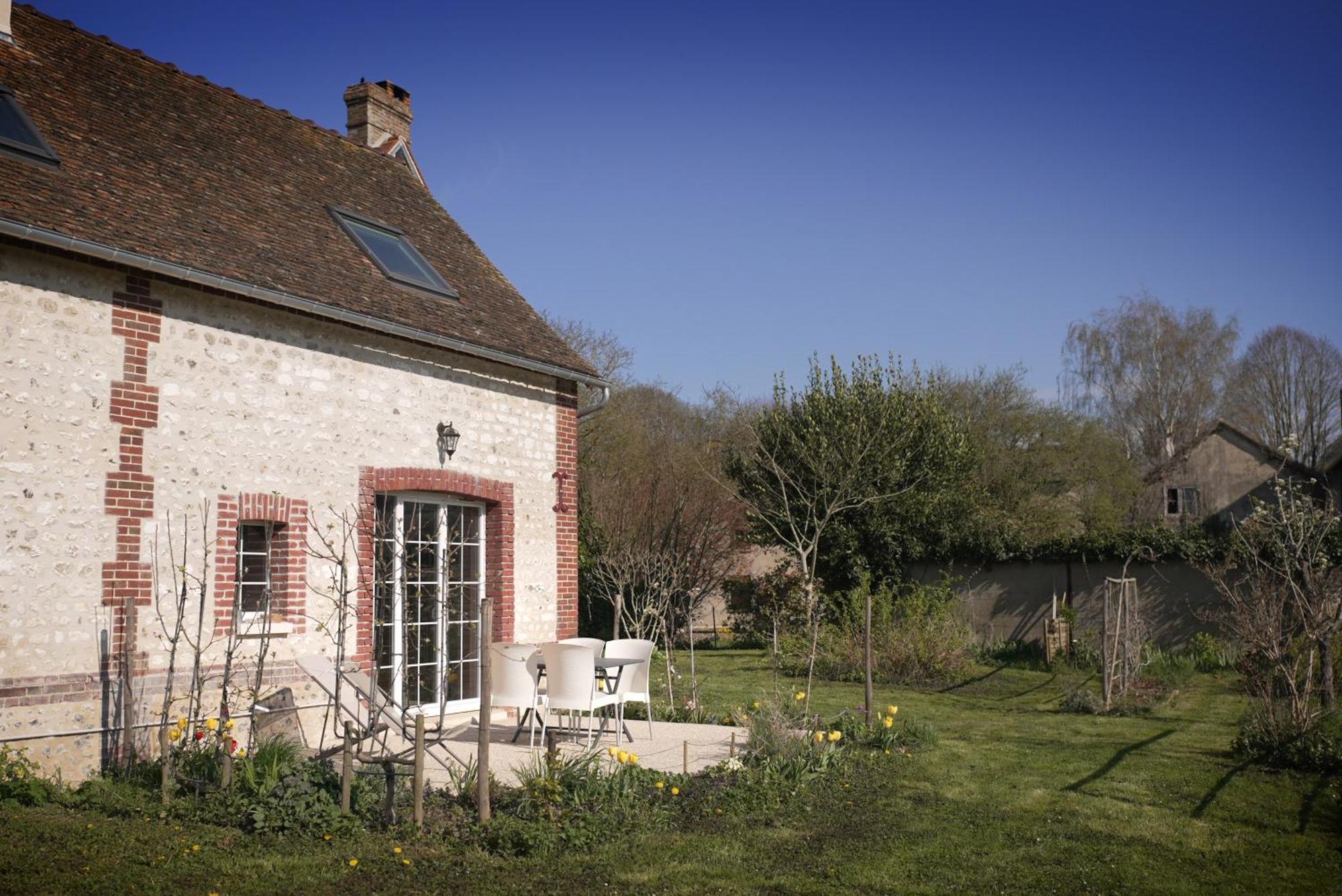 Les Jardins De Felicie Villa Poses Luaran gambar